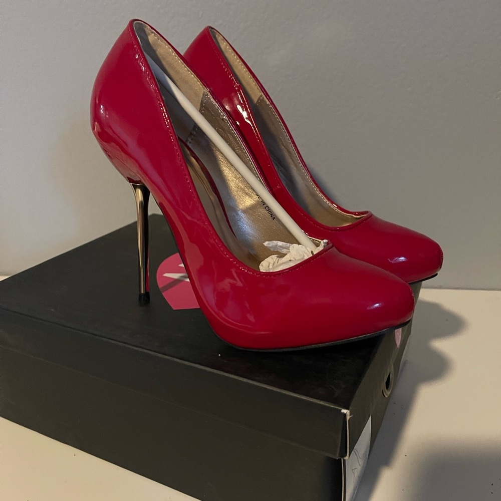 2B Bebe Red Patent Stiletto Pumps